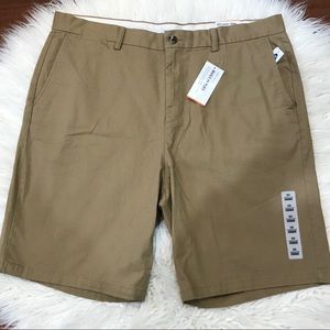Old Navy Ultimate Slim Khaki Short Size 40